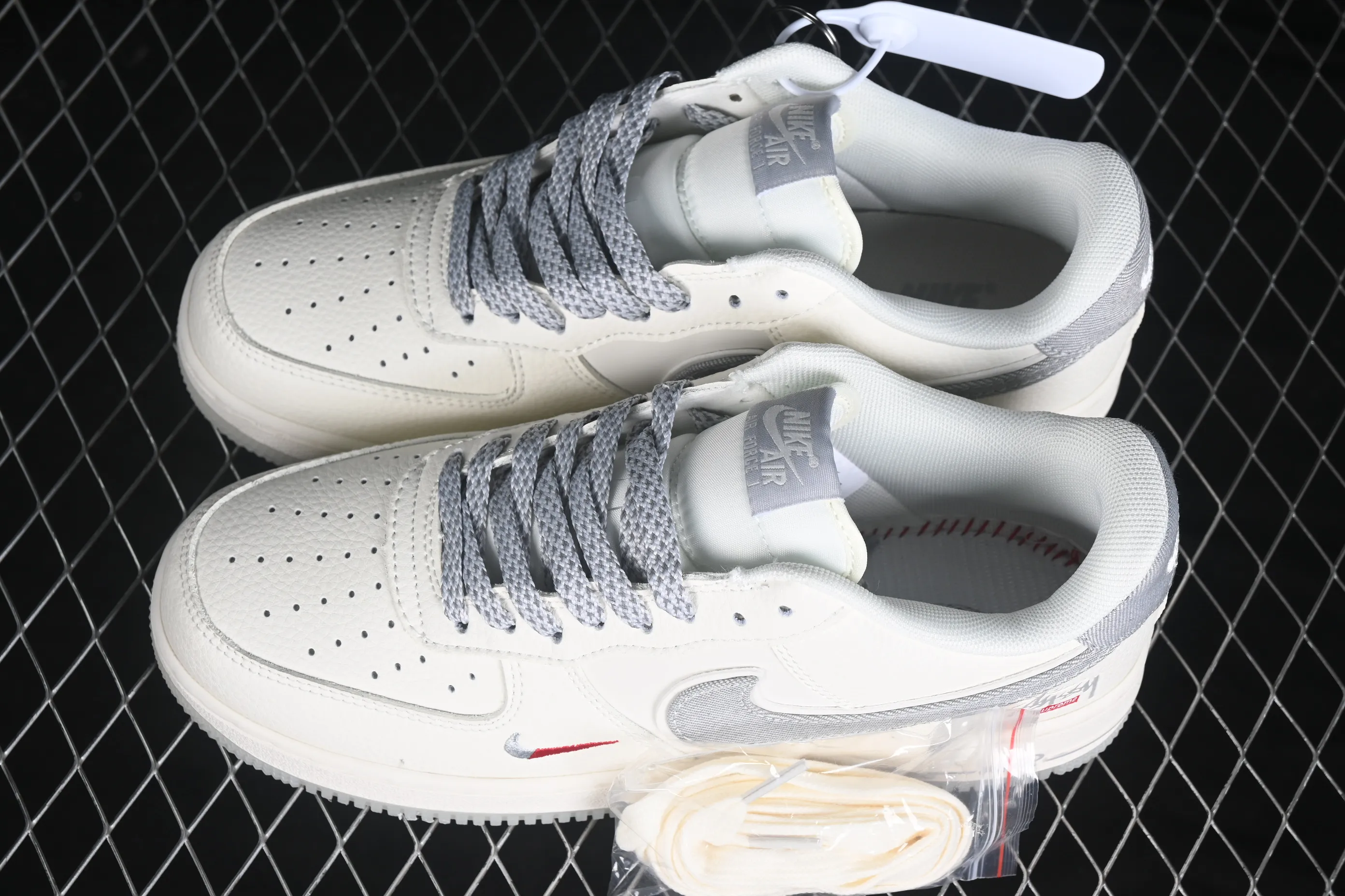 All categories Nk Air Force 1 Air Force series Nk Air Force 1 Low Air Force low-top Nike Air Force 1'07 Low joint model Air Force 1 low-top casual sneakers DN9688-106